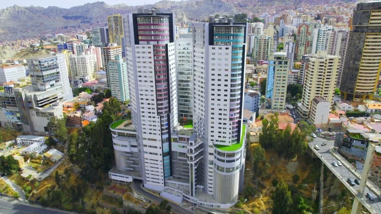 Departamento Centrico, Pasos A Embajada Americana, Multicine